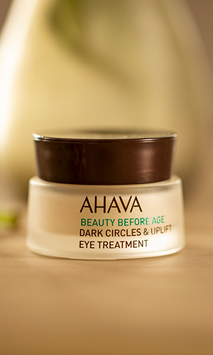 crema cu retinol Ahava